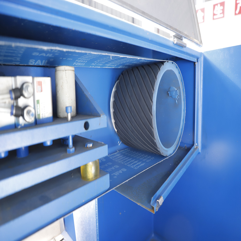 200寬雙工位數(shù)控水砂機(jī) 200寬雙工位數(shù)控水砂機(jī)